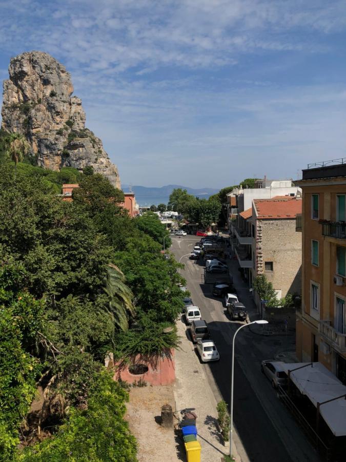Central House Terracina Eksteriør bilde